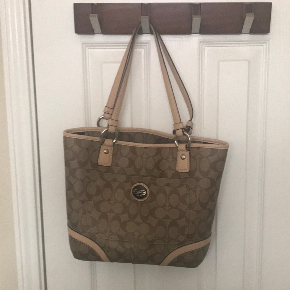 Women’s handbag